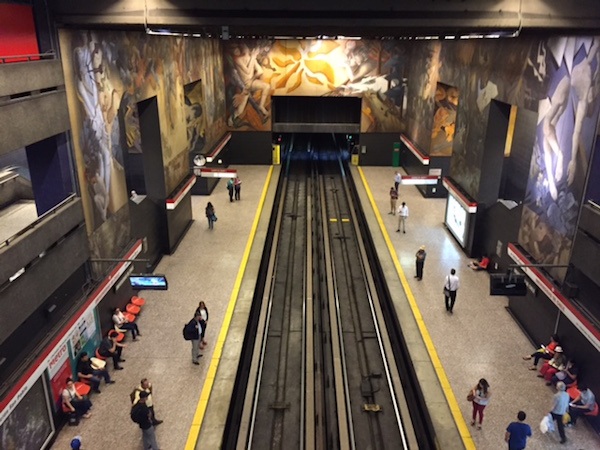 Santiago's subway system ("The Metro") carries 2 million people every day. This subway station was ranked one of the most beautiful on earth.